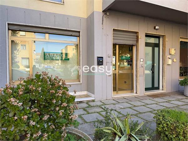Magasin  dans vente à Carbonia