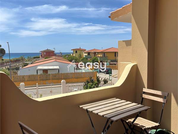 Trivano ristrutturato a Solanas con vista mare 